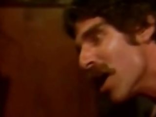 KASPER TRIES ANAL BEADS!