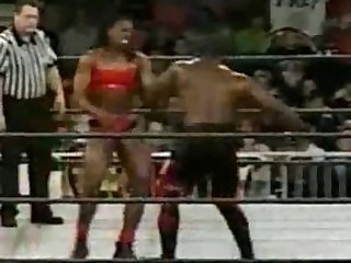 Female Bodybuilder vs Stevie Ray