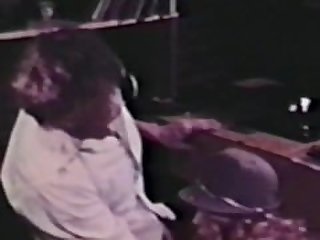 Peepshow Loops 407 70s and 80s - Scene 1