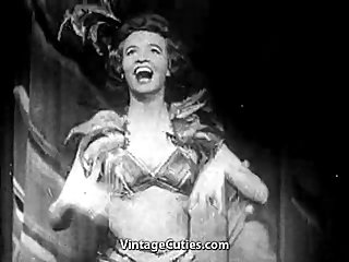 Giggly Stripper Shows Her Skills