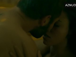 sexmainstream-strike back