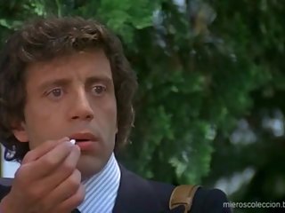 Edwige Fenech mostrando sus pechos2 (La